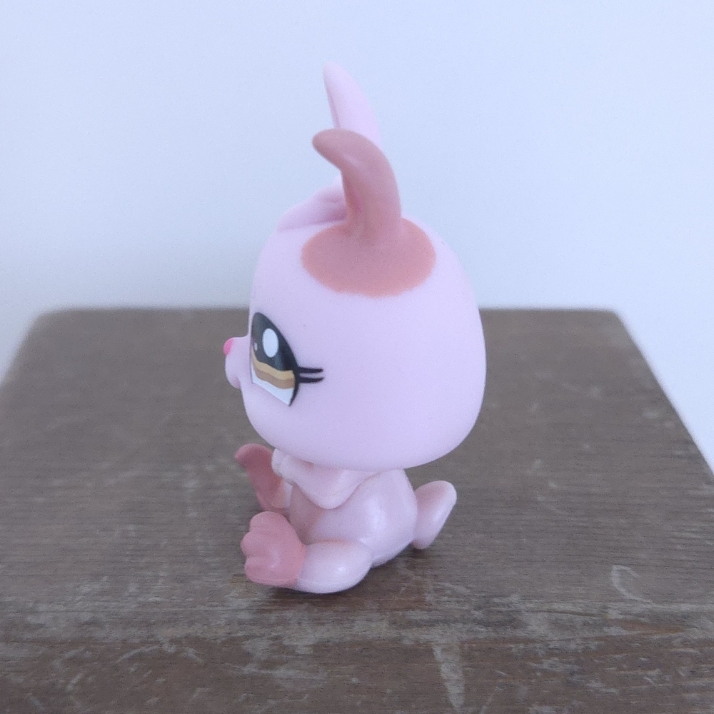 Littlest Pet Shop LPS Pink Patch Bunny #1366 - Picture 3 of 12